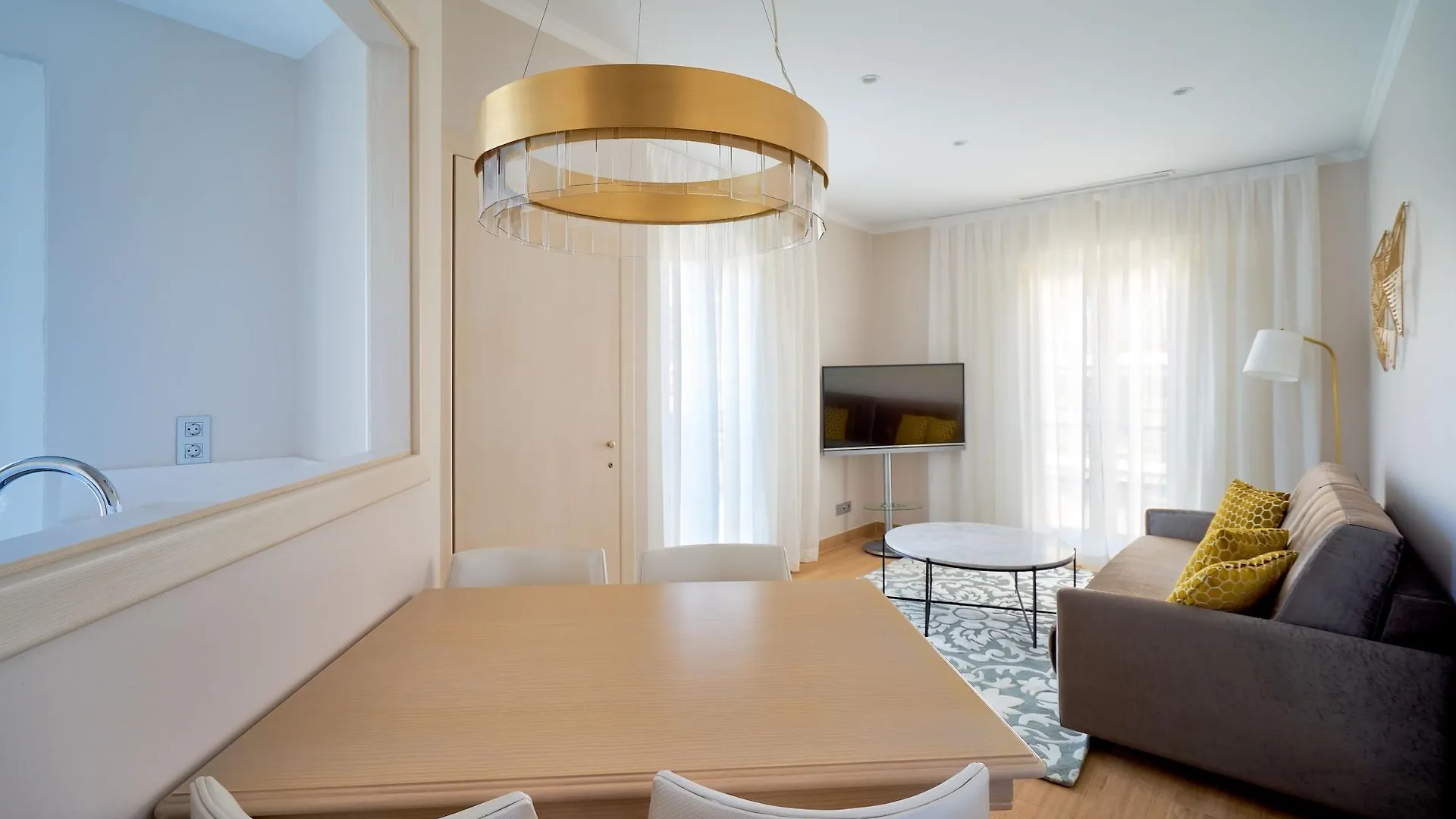 Tandem Soho Suites Malaga Apartment